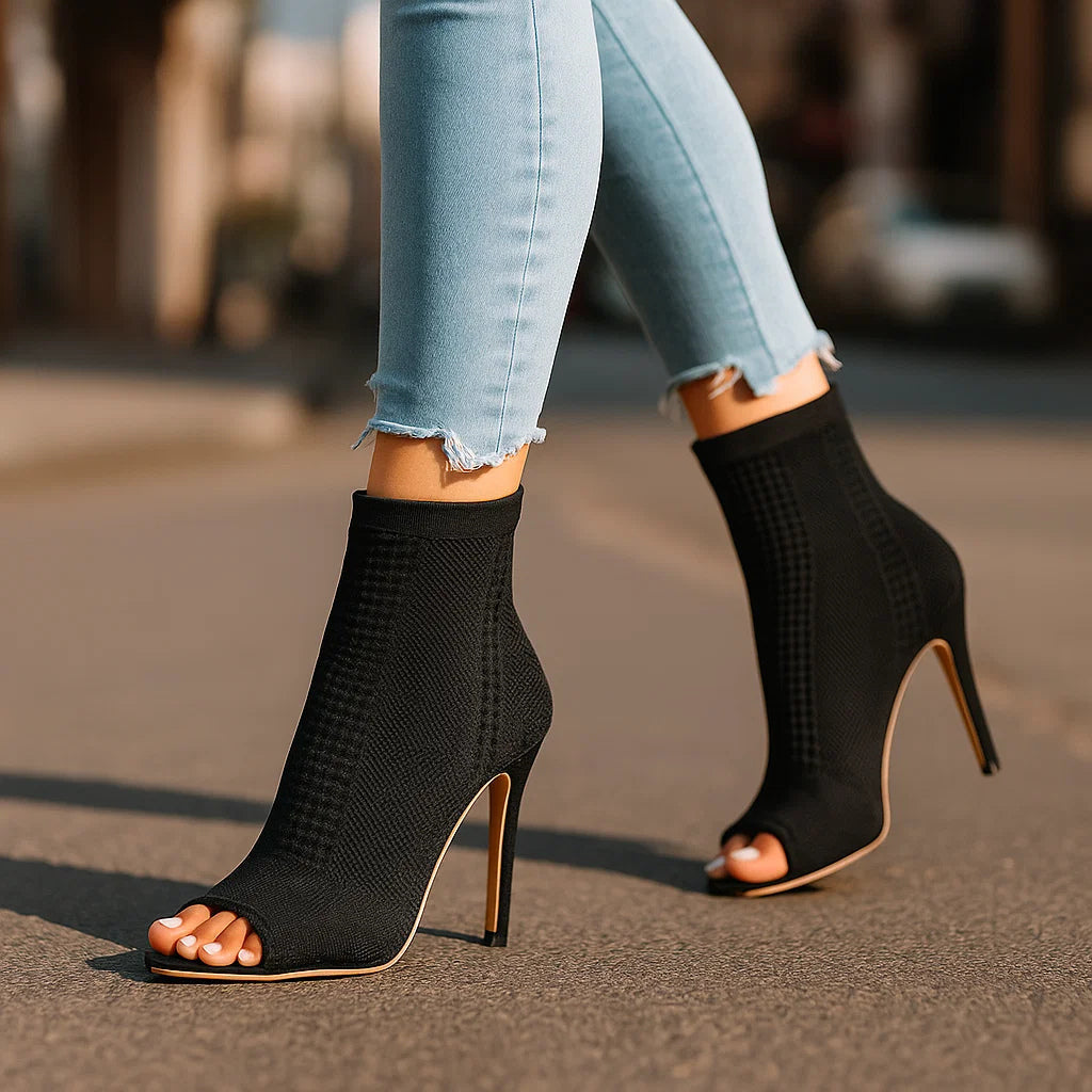 Lucy - Knit Heels