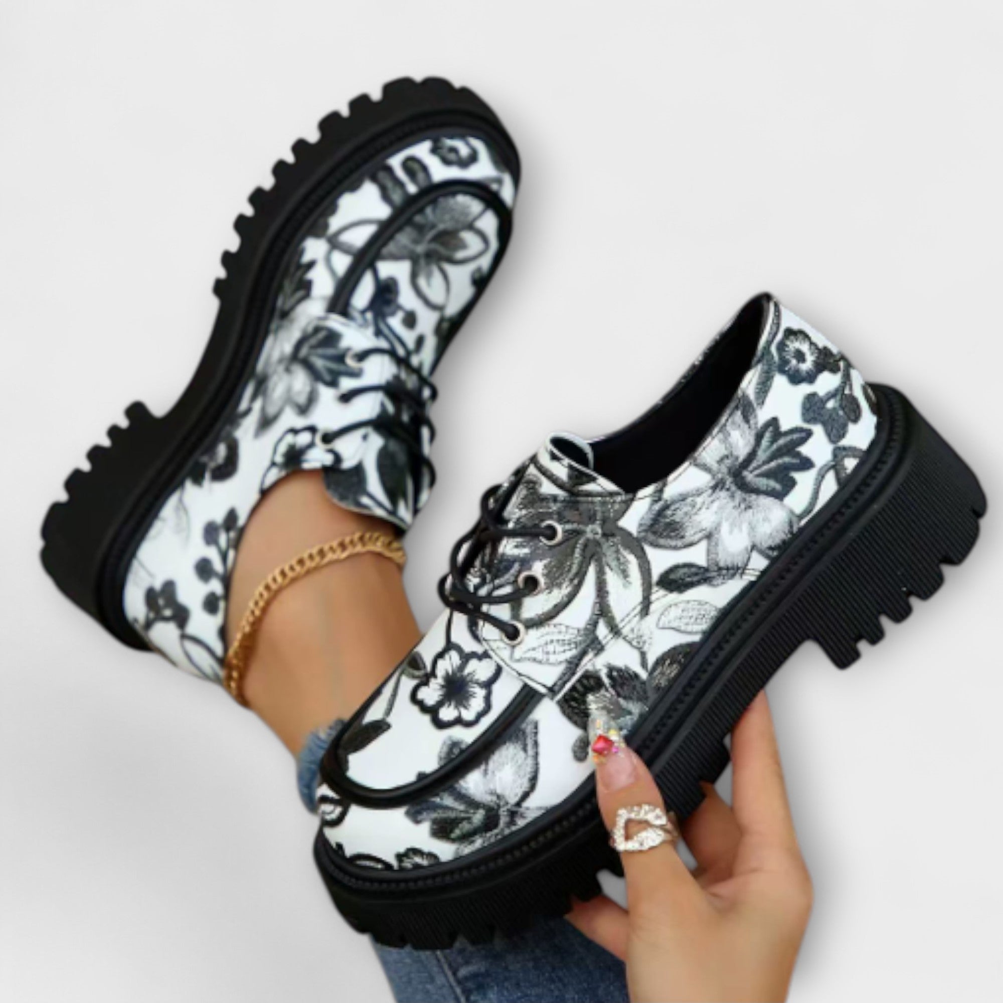 Sandra - Classic Retro Loafers