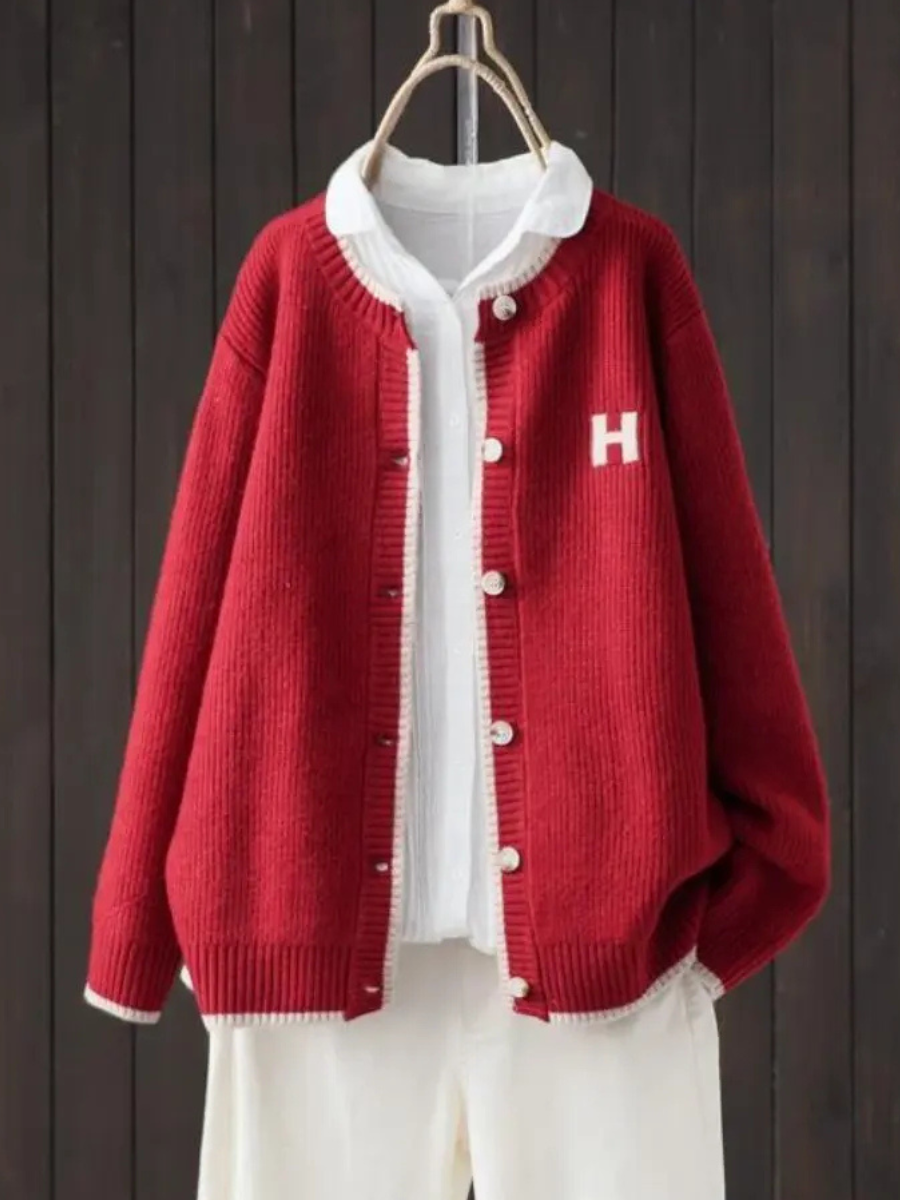 Dorothea - Classic Cardigan