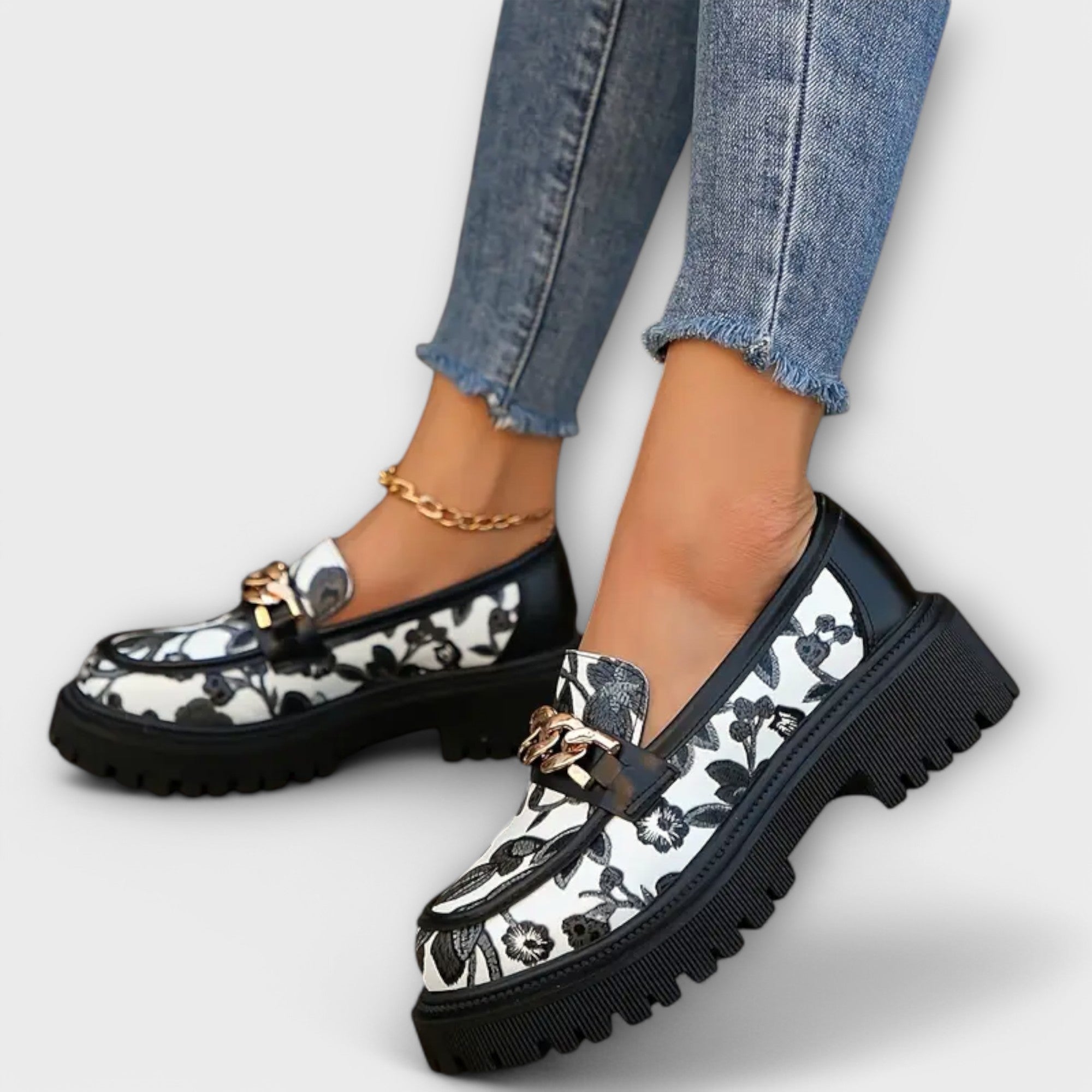 Sandra - Classic Retro Loafers
