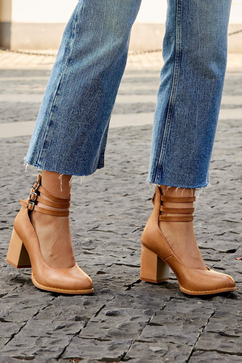 Ashleigh - Smooth Ankle Strap Platform Sandals