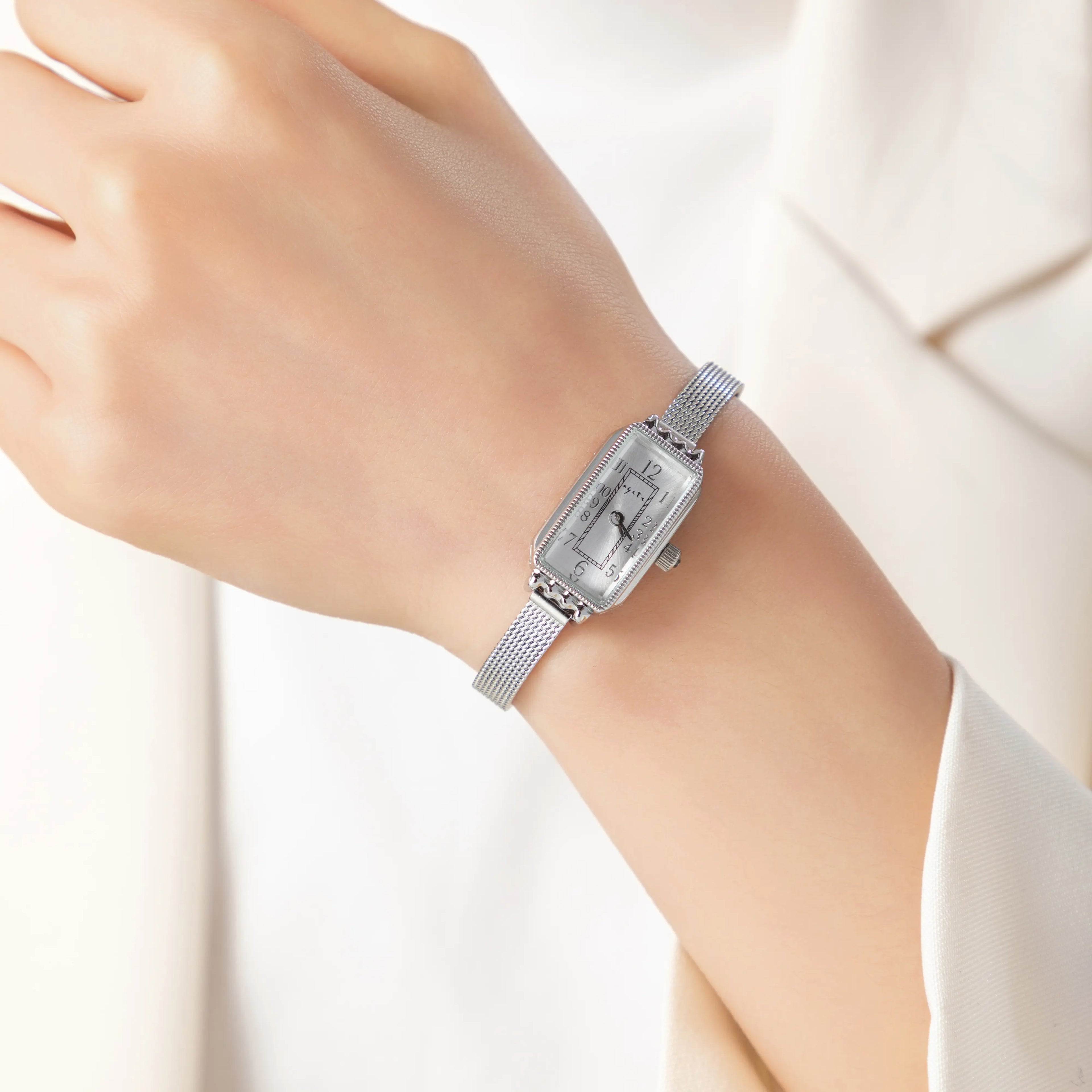 Matilda - Textured Bracelet Watch