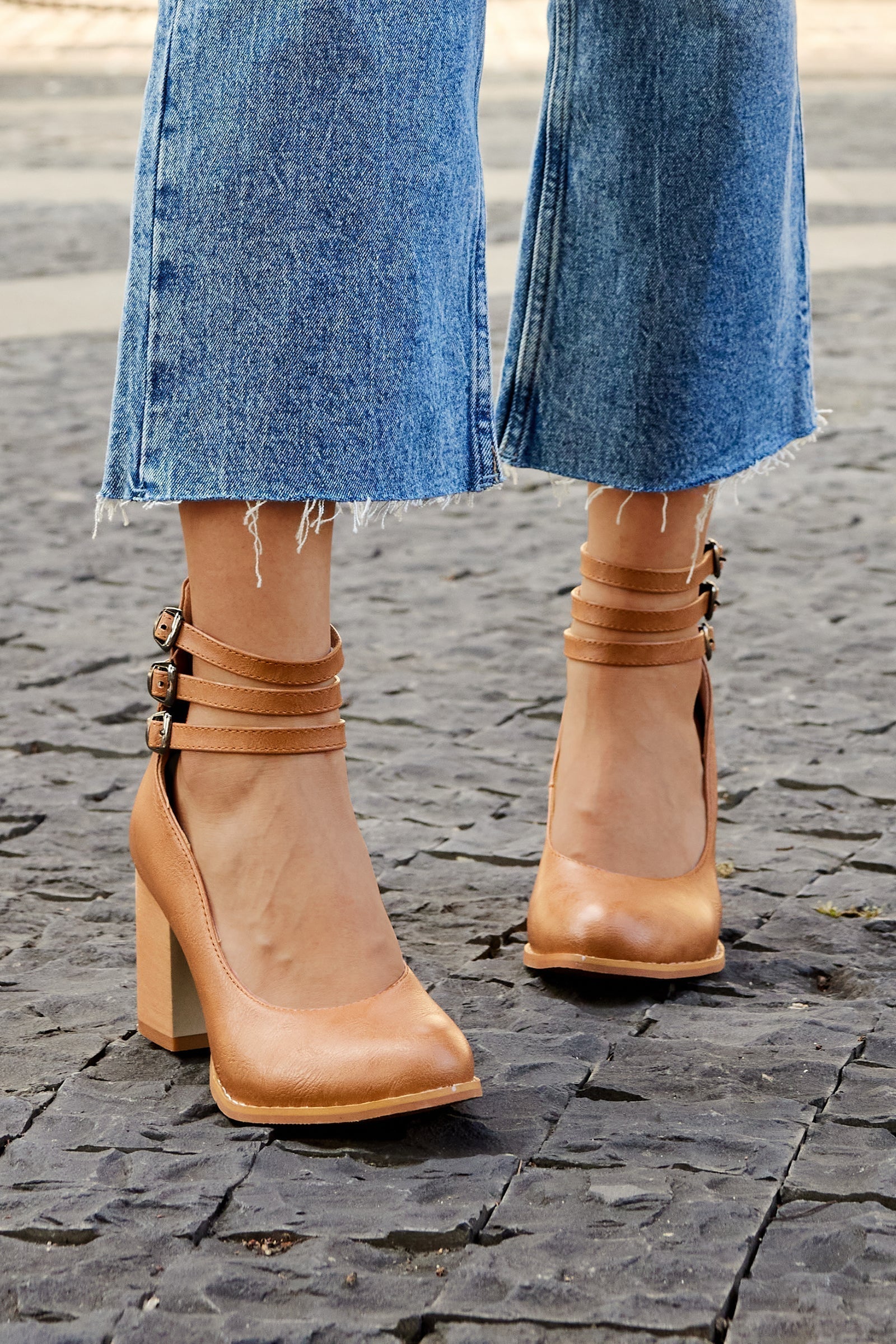 Ashleigh - Smooth Ankle Strap Platform Sandals
