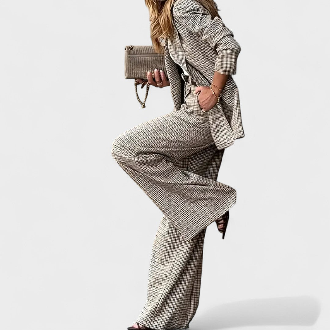 Chloe - Elegant Tailored Suit