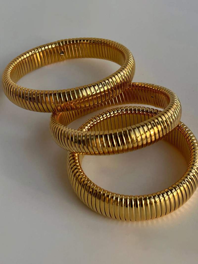 Aria - Ribbed Bangle