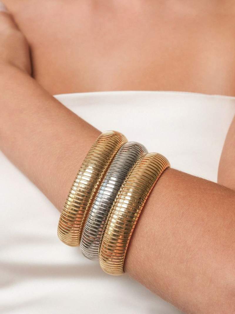 Aria - Ribbed Bangle