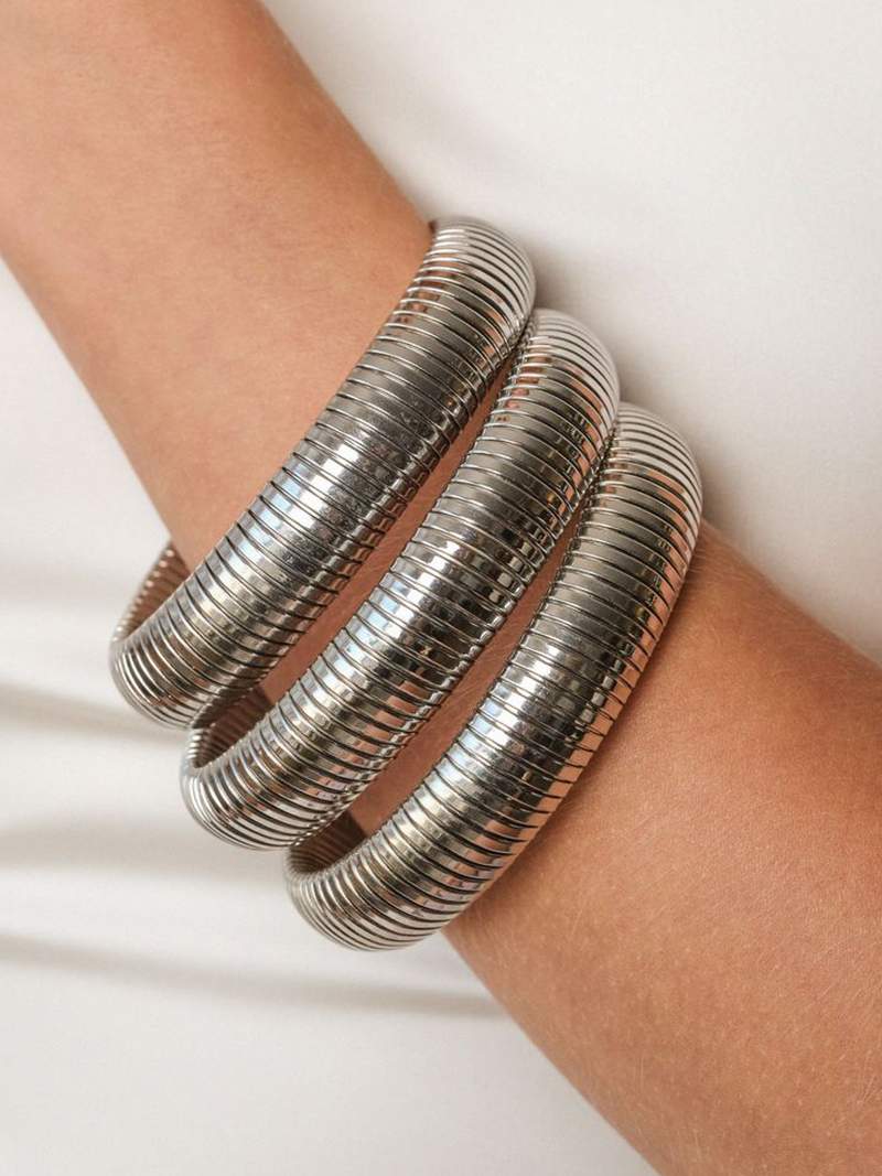 Aria - Ribbed Bangle