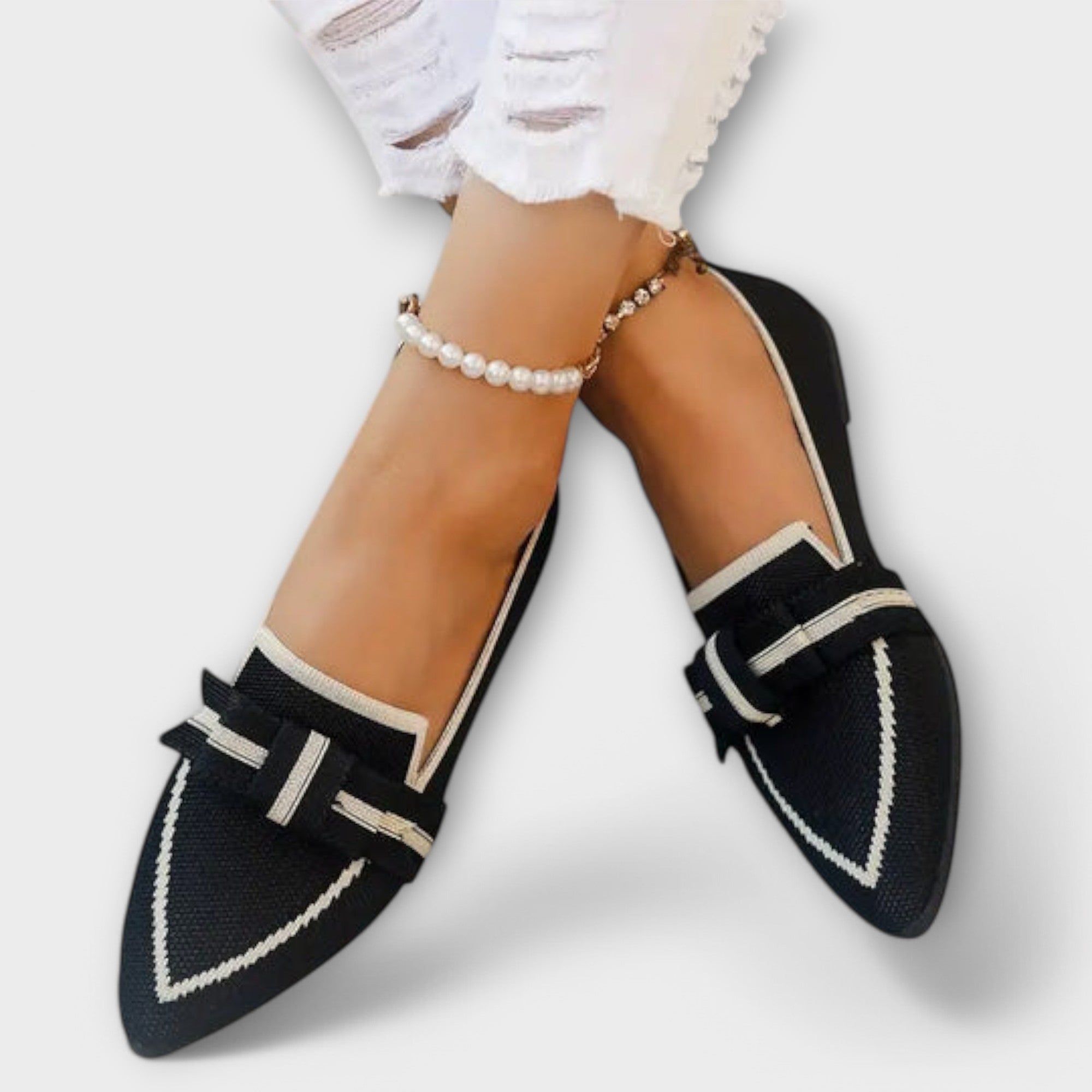 Matilda - Flat Shoes with Bow Design