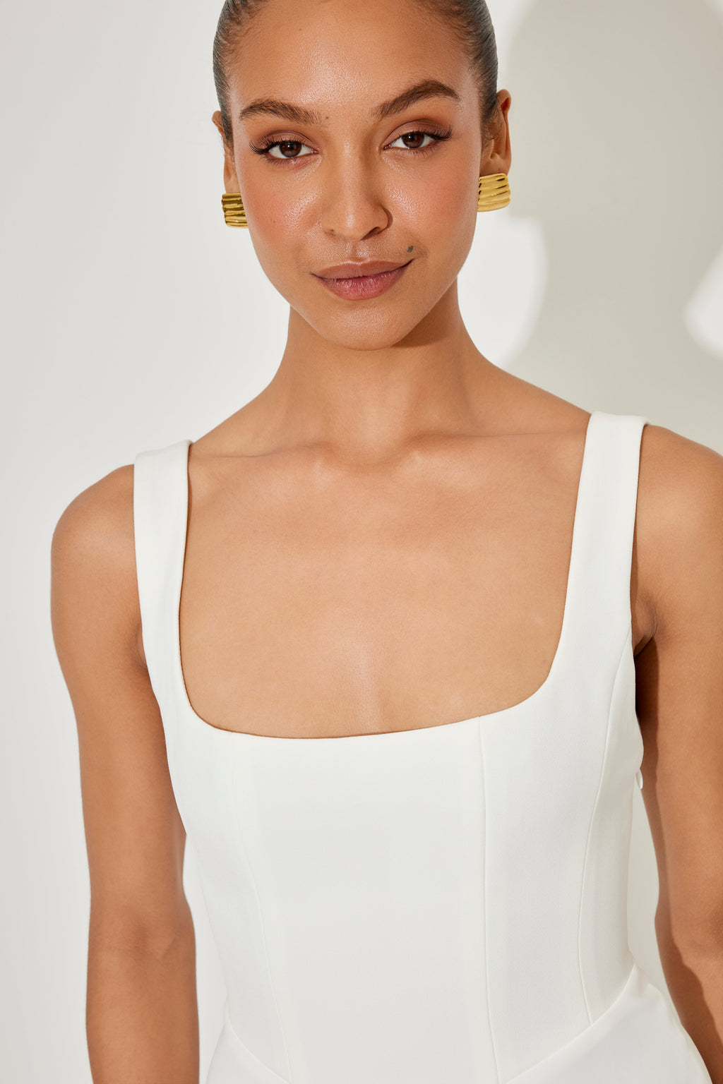 Kiara - Elegant Midi Dress