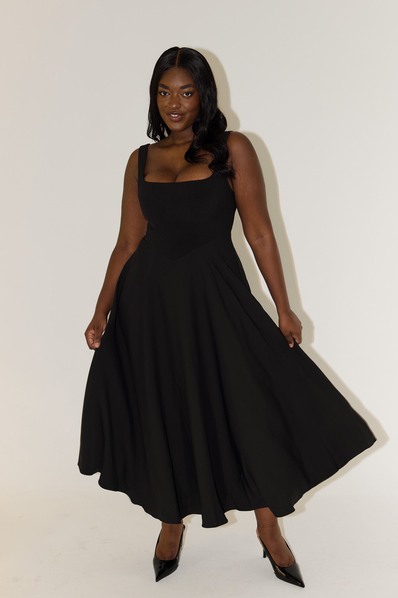 Kiara - Elegant Midi Dress
