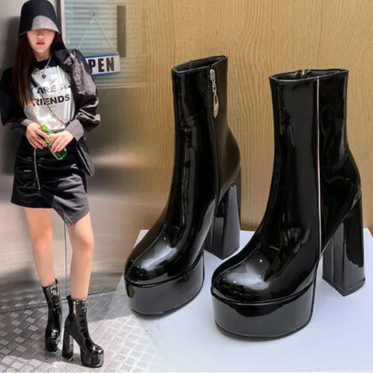 Indie - Ultra-High Platform Boots