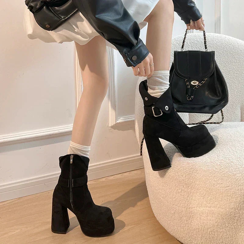 Phoebe - Urban Buckle Boots