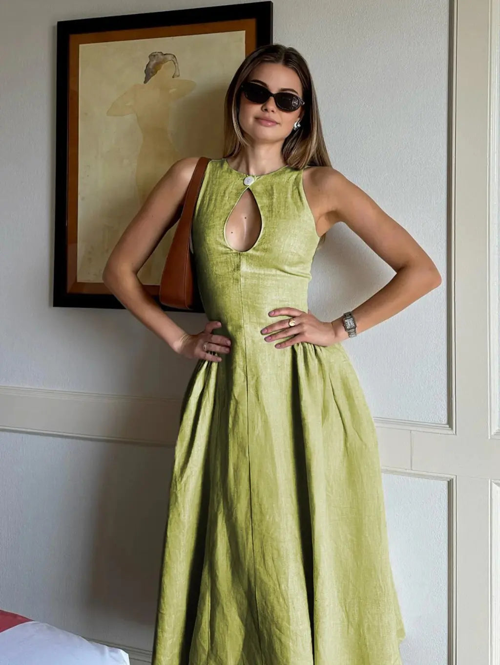 Sara - Elegant Midi Dress