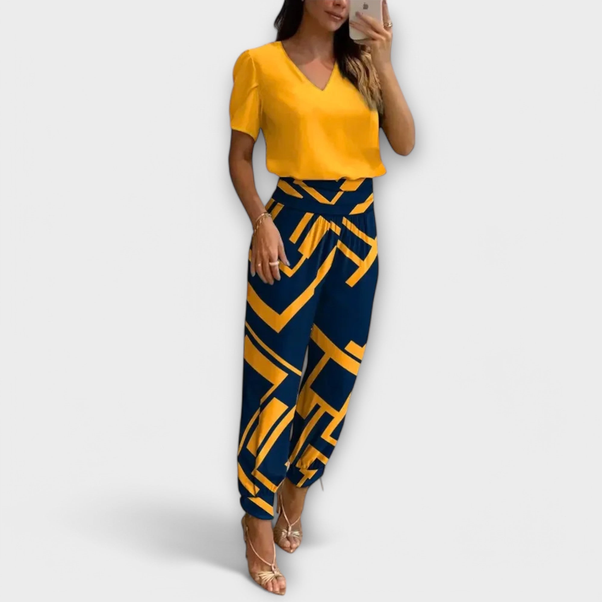 Phoebe - Sweater and Trousers Set