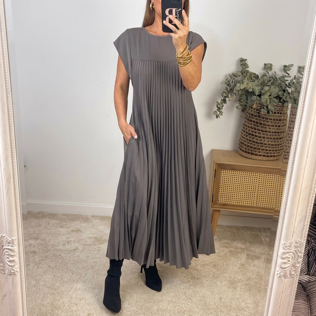 Anne - Timeless Comfort Dress