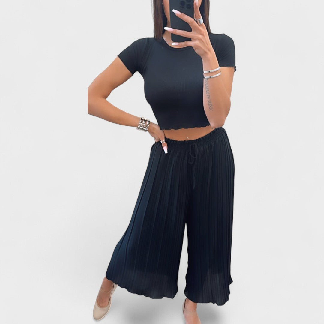 Imogen - Black Pleated Pants