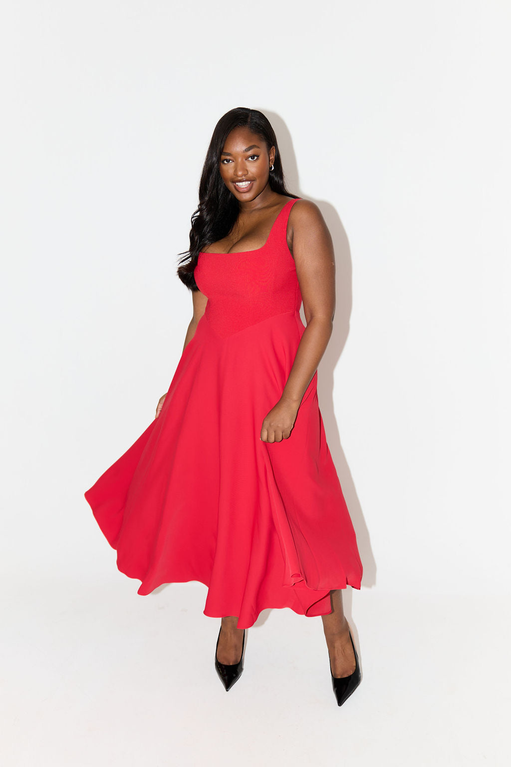 Kiara - Elegant Midi Dress