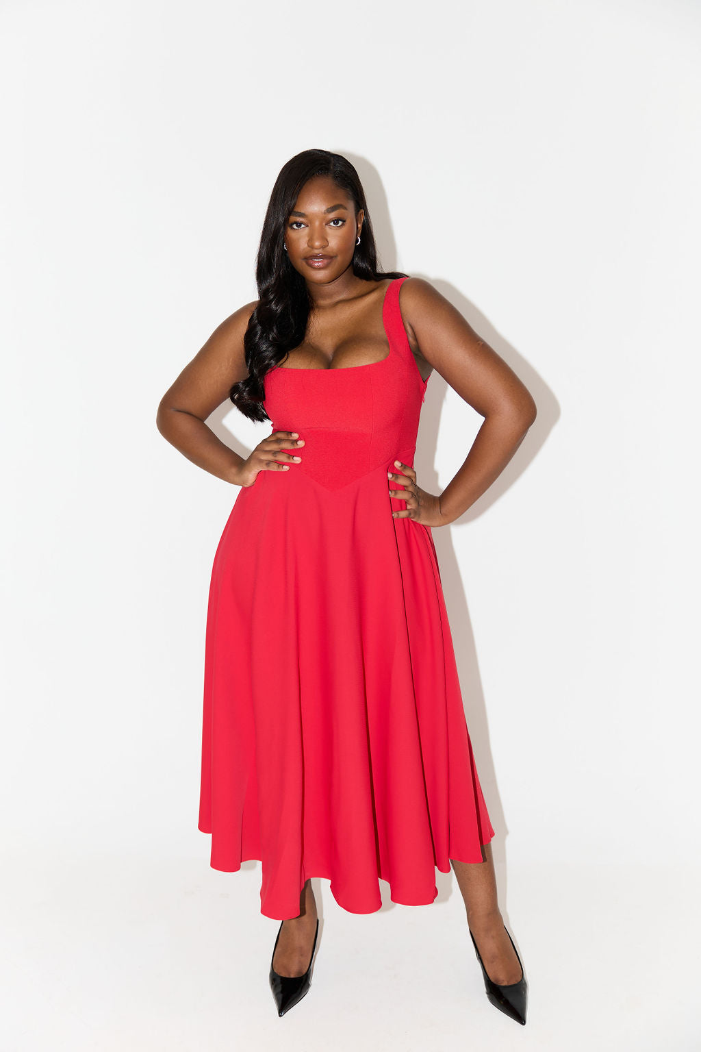 Kiara - Elegant Midi Dress